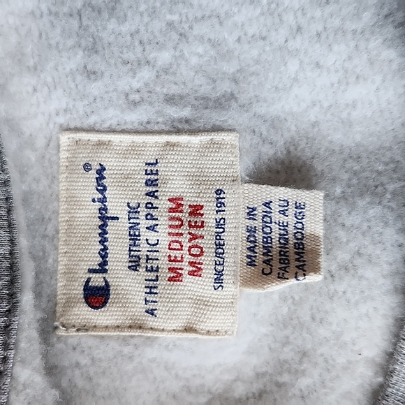 Champion Sweatshirt - Picture 5 of 5